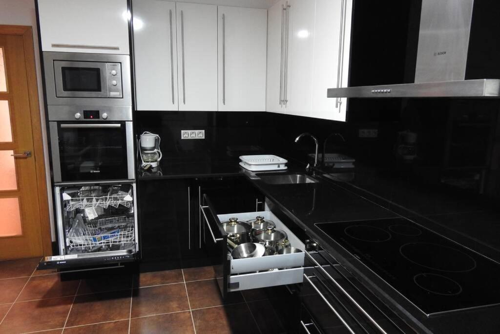 Apartamento De 4 Dormitorios En Camariñas Exterior foto